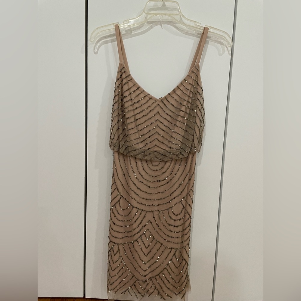 Adrianna Papell Women's Sleeveless V-Neck Blouson Beaded Cocktail Dress